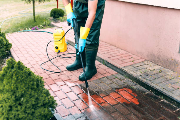 Best Deck Pressure Washing  in Barneveld, WI