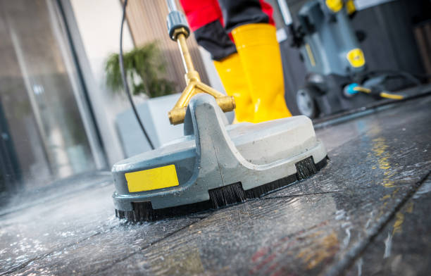 Best Commercial Building Pressure Washing  in Barneveld, WI